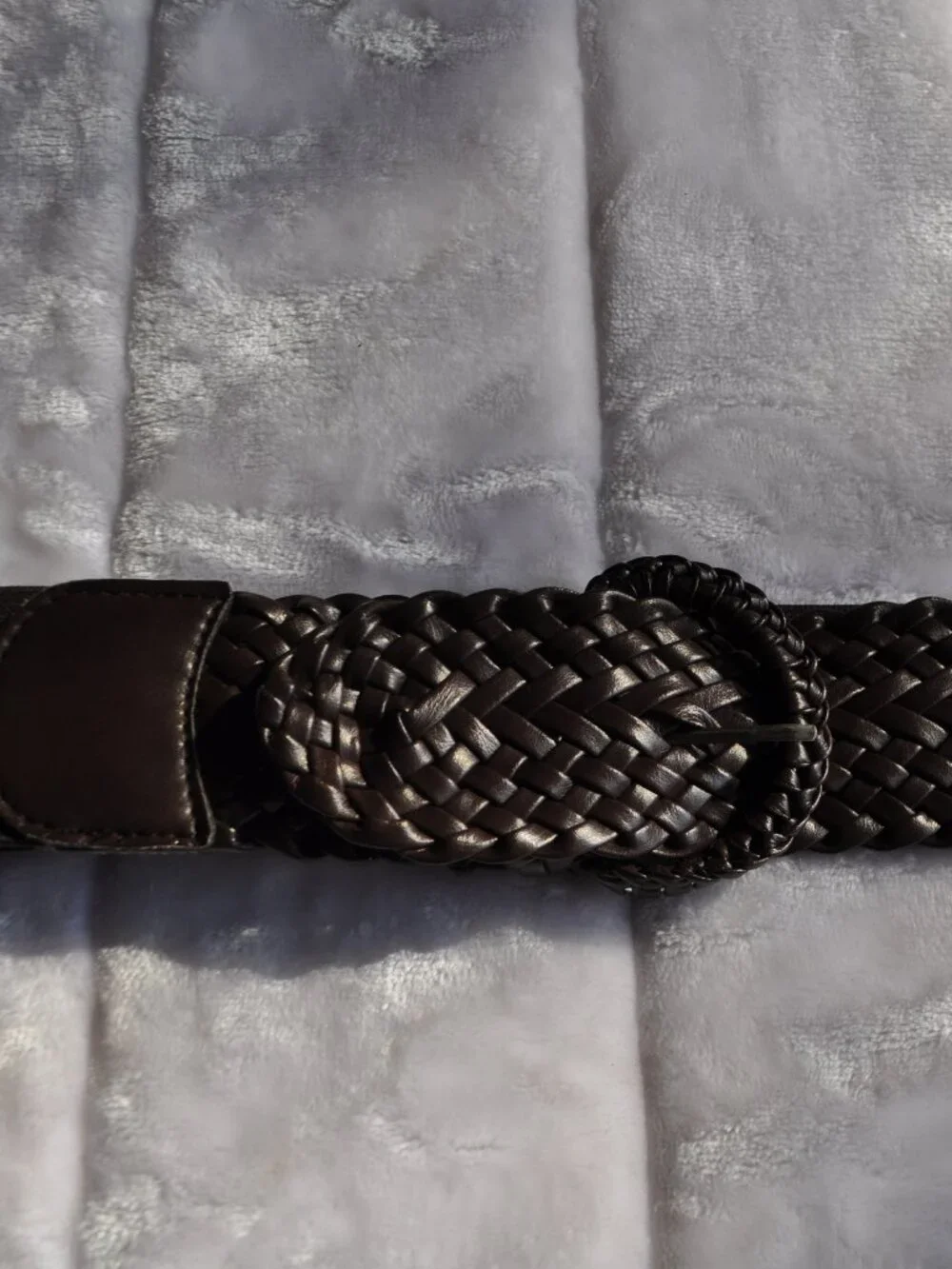 Women's Vintage 80's 90's Brown Braided faux Leather Belt with Buckle srtretch